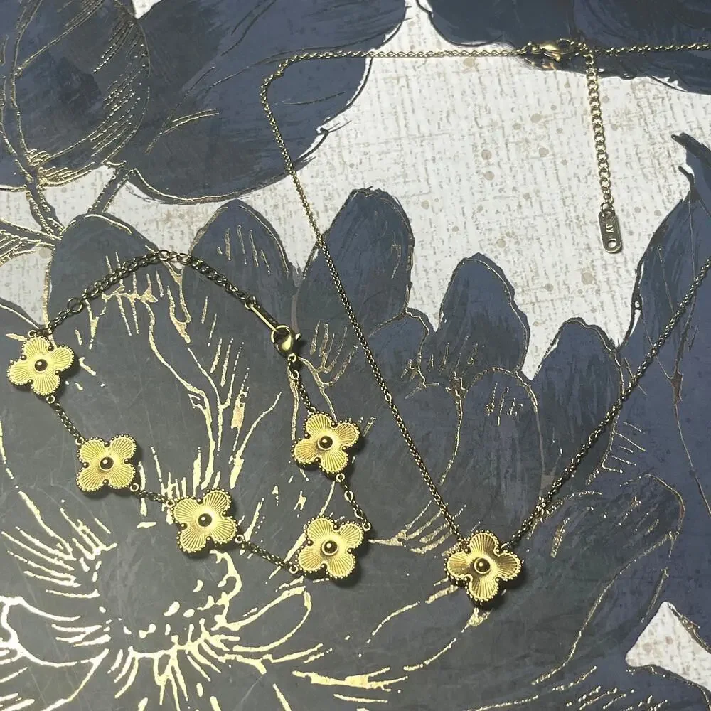 Elegant 18K GP Gold Plated Flower Jewelry Set - Necklace and Bracelet Signed JY